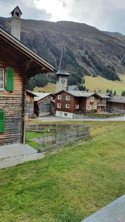 Yeti Lodge Sedrun Kültér fotó