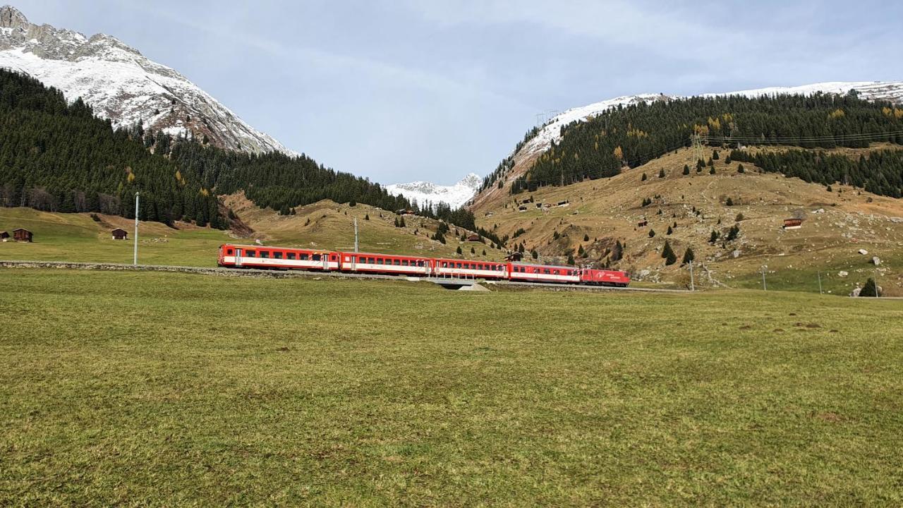 Yeti Lodge Sedrun Kültér fotó