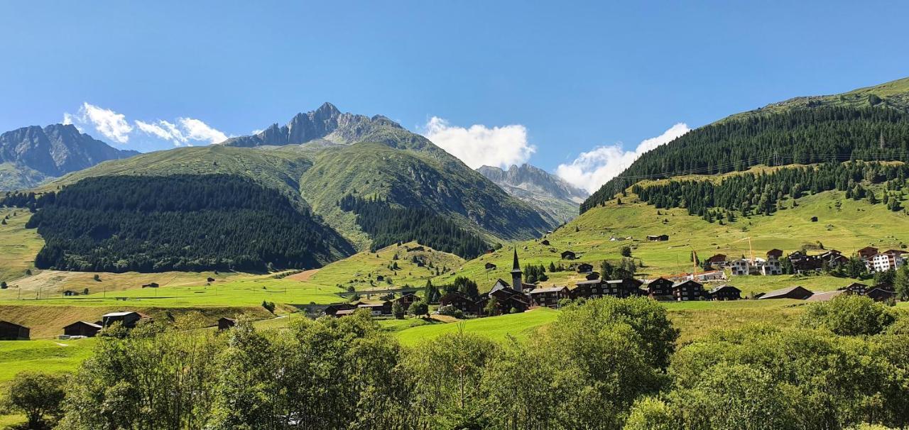 Yeti Lodge Sedrun Kültér fotó