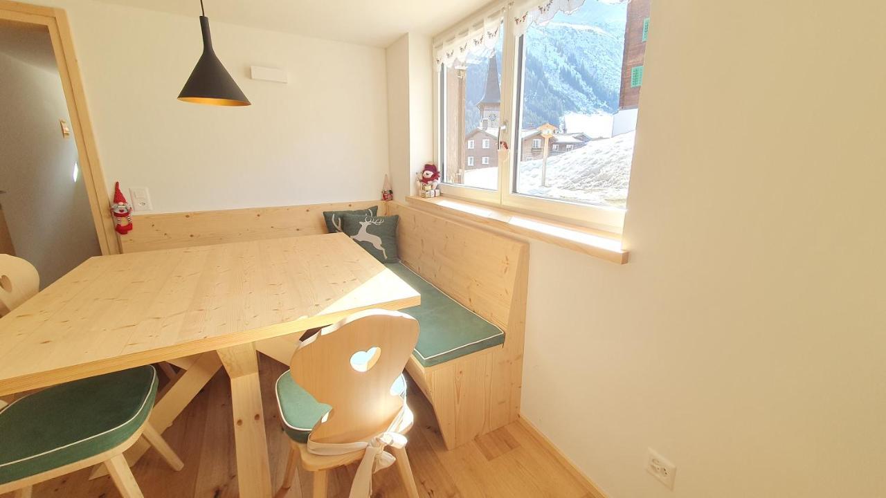 Yeti Lodge Sedrun Kültér fotó