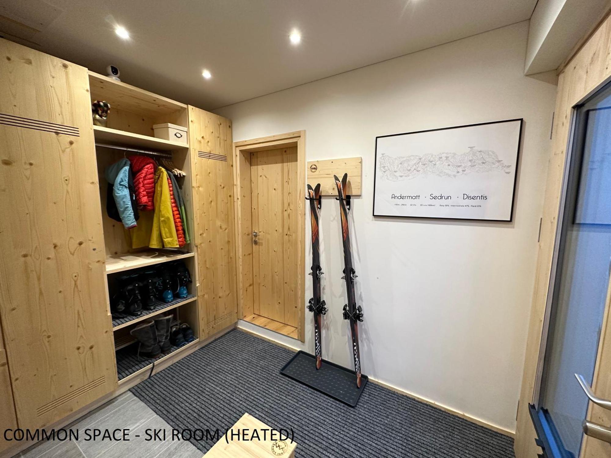 Yeti Lodge Sedrun Szoba fotó