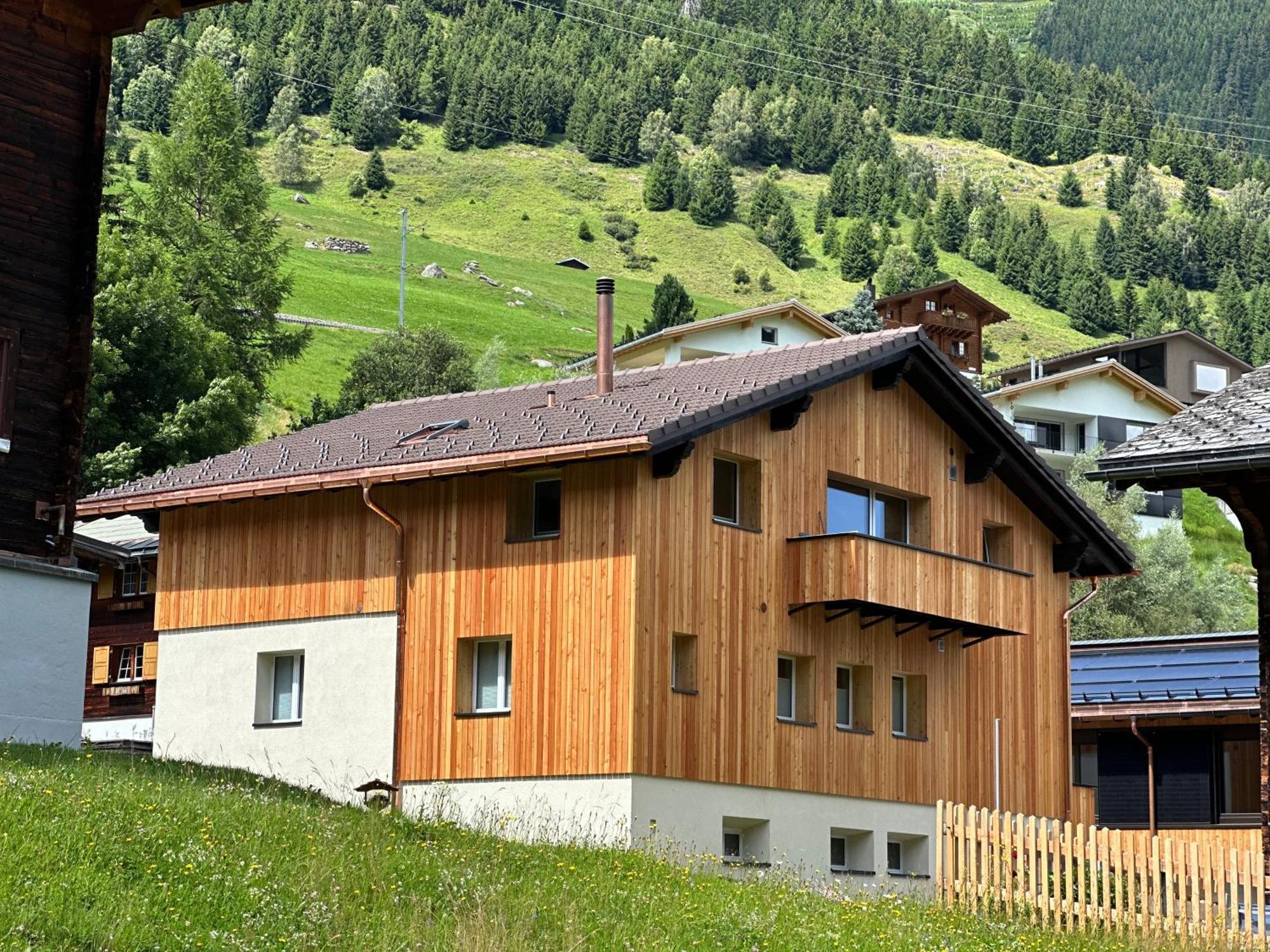 Yeti Lodge Sedrun Kültér fotó