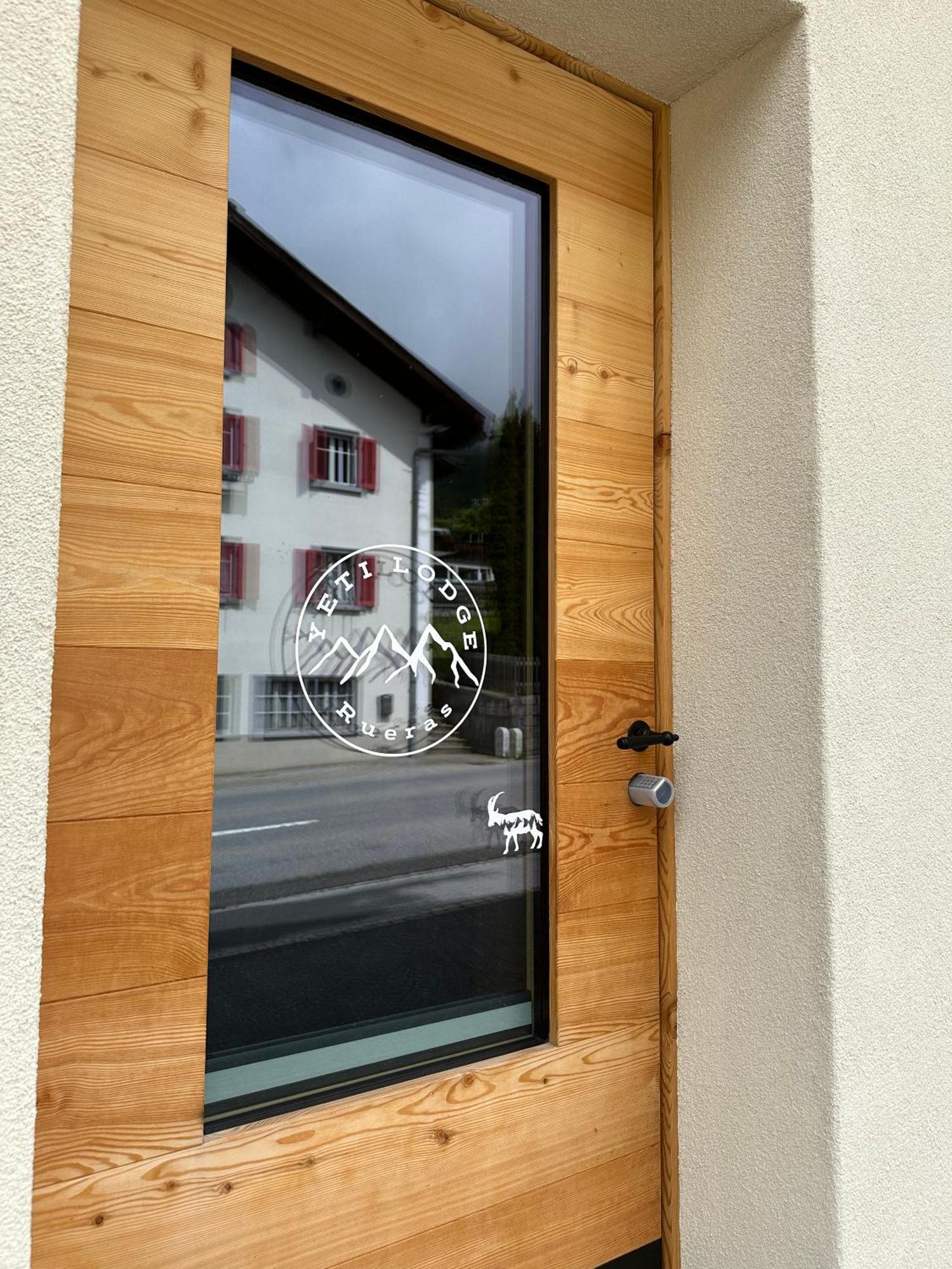 Yeti Lodge Sedrun Kültér fotó