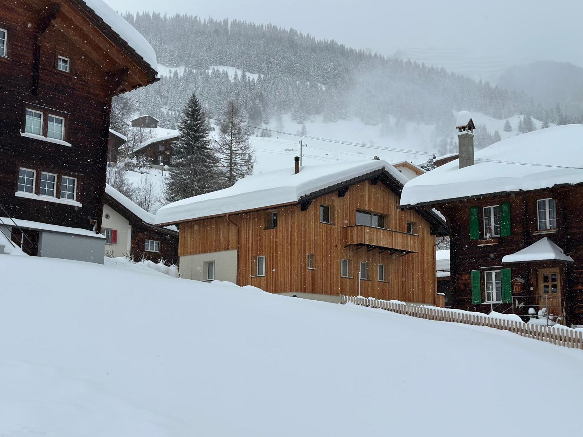 Yeti Lodge Sedrun Kültér fotó